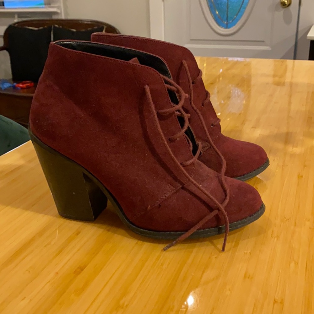 Burgundy Spring boots with heel